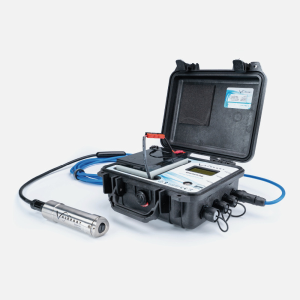 Self-contained portable data logger with display - ENVIRLOG